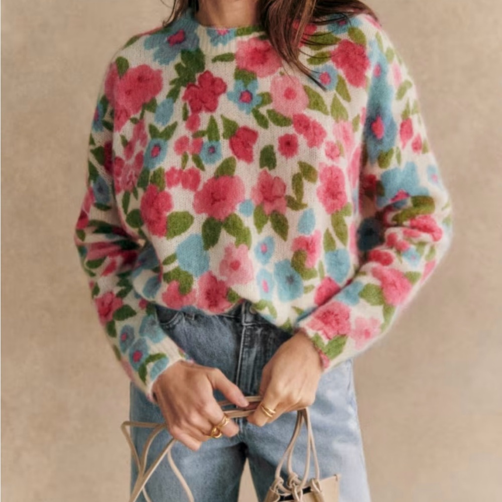 Sézane Floral Sweater. Size small. Wool and Kid Mohair. Slightly oversized.